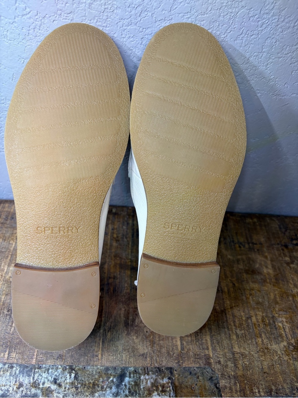 Sperry Women’s White Leather Penny Loafers Size 7.5 NWOT - Picture 3 of 6